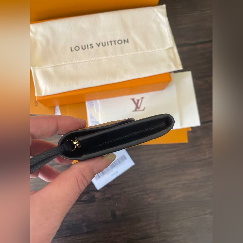Louis Vuitton Emilie Wallet - Picture 7 of 11